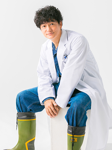 もう一人の医師、浅黄朔を演じる井浦新さん