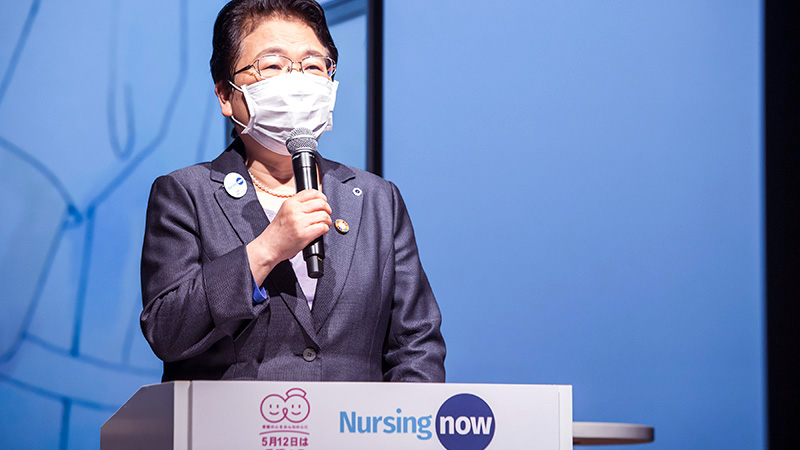 福井トシ子会長